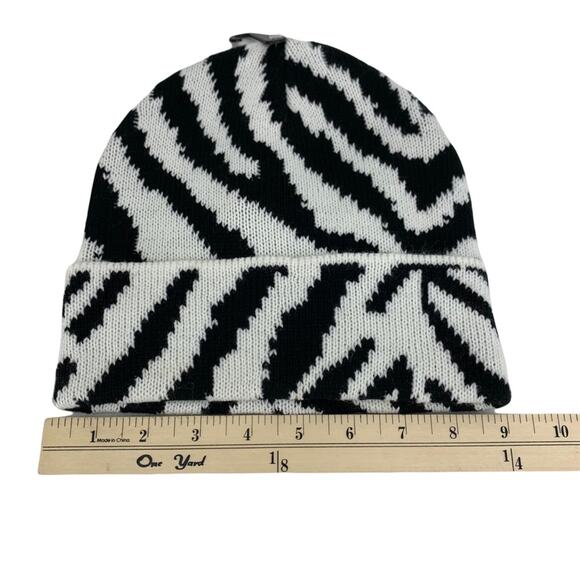 Black & White Zebra Beanie Knit Hat by AQUA One Size - Picture 8 of 10